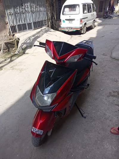 Petrol scooty 50cc