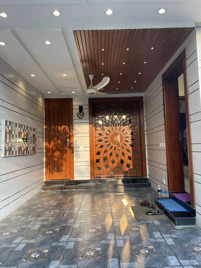 5 Marla luxury house For Rent In Bahria Town Lahore