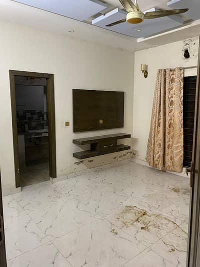 10 Marla Tile Floor Luxury Upper Portion Is For Rent In Wapda Town Phase1 Block D3.