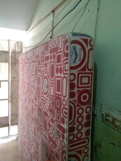 master moltyfoam bilkol new jesa abhi Koch arsa pehly lia tha