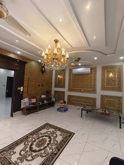 10 Marla House Available for Rent