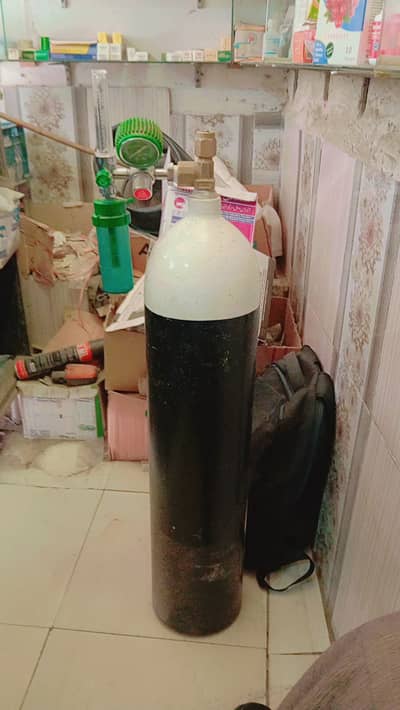 Oxygen Cylinder