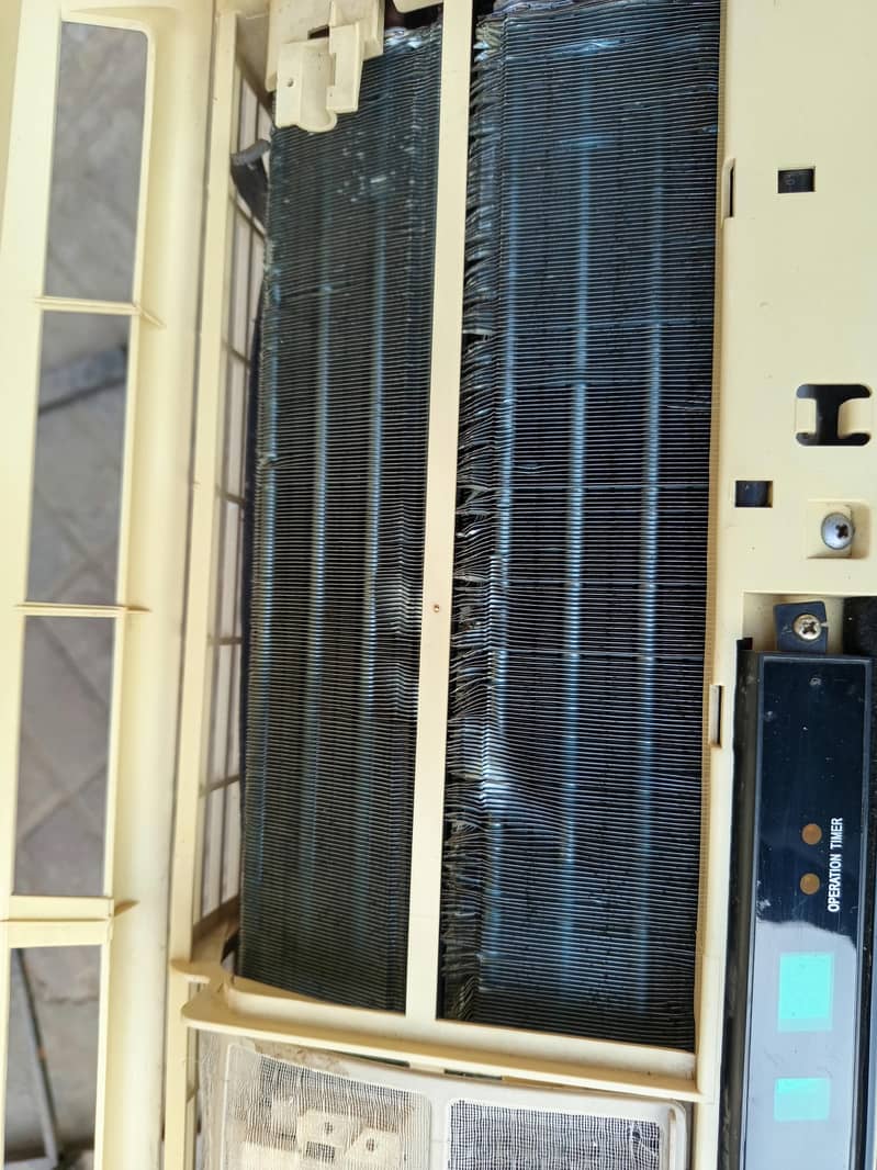 orient 1 ton split AC 4