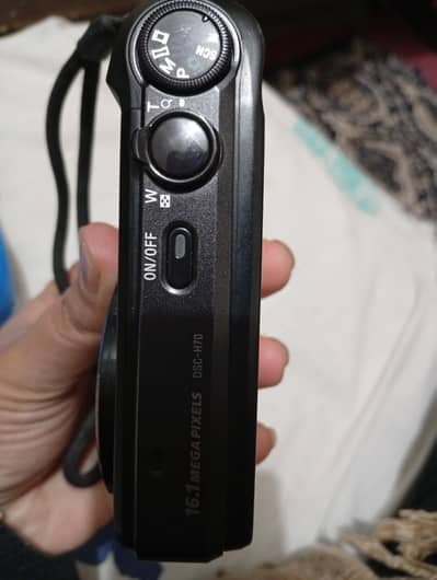 Sony Cyber-shot DSC-H70