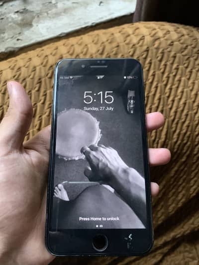 Iphone 7+ urgent sale