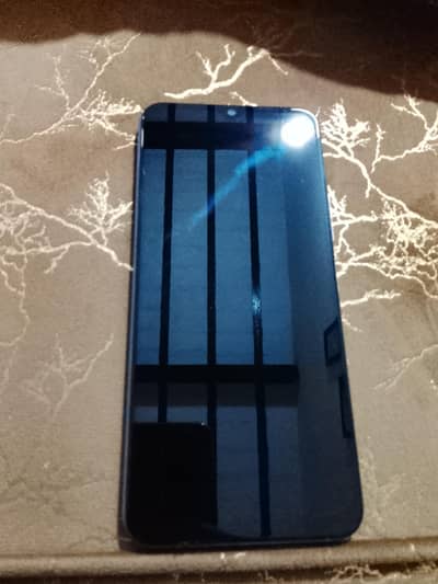 vivo y20. memory 4/64. condition 9/10 with box charger available