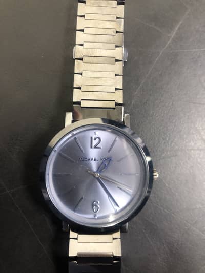 Its michel kors orginal watch