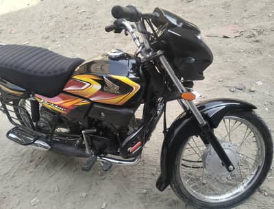 Honda 100 Pridor Black