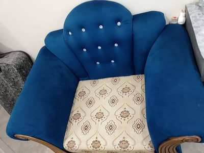 Condition 10/8 ( 02 Seater Sofa Wash Hony Wala Baki OK Hai )