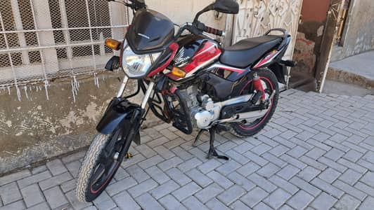 Honda CB125f 2022