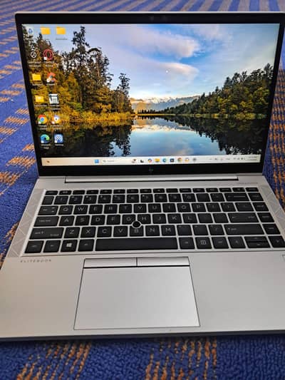 Ryzen 3 Pro 2.7 GHz with AMD grafic card Elitebook 845 G7