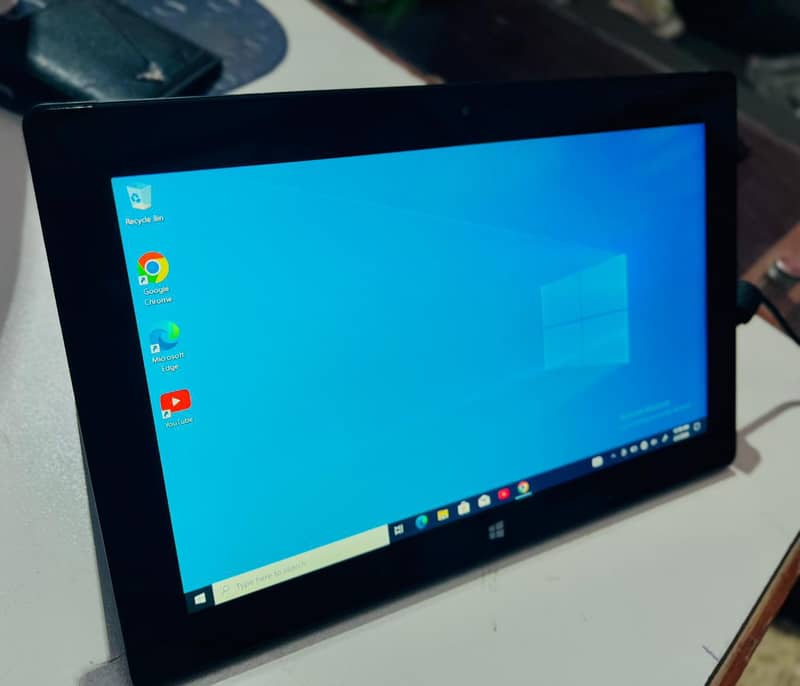 Microsoft Surface Pro i5 4th Generation Touch screen 2