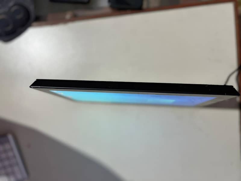 Microsoft Surface Pro i5 4th Generation Touch screen 11