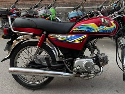 Honda 70 , with all documents and biometric , Good Condition,