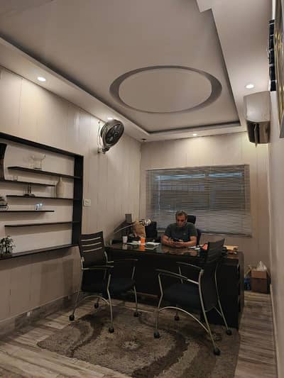 425 Sq. Ft Office for Sale on Main Boulevard Gulberg Lahore
