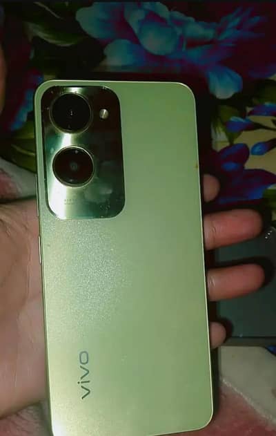 vivo y18 4+128 all okay mobile