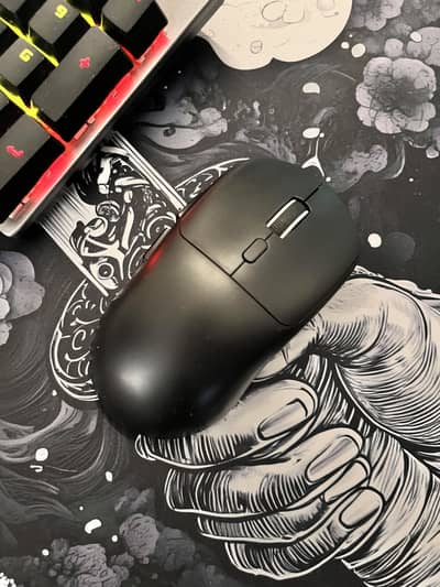 Wireless Competitive Gaming mouse