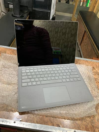 Microsoft Surface Laptop 16/512 gb