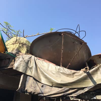 All ok hai sath me tv bhi available hai