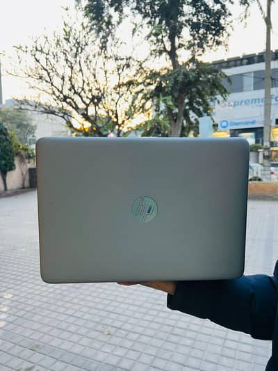 laptop  HP EliteBook 840 G3  Generation 6