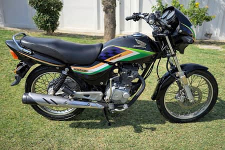 Honda Deluxe 125 2011