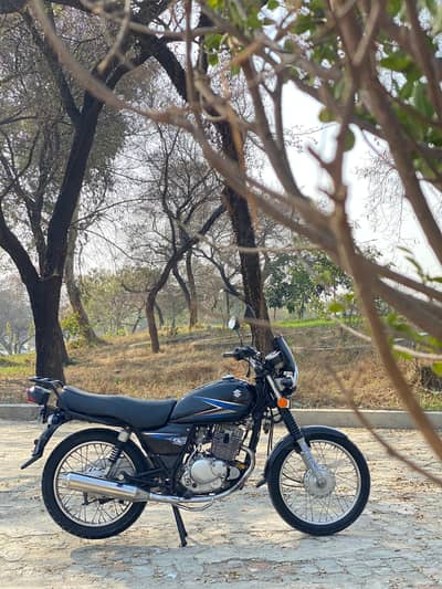 Suzuki GS-150 model 2014 low mileage antique bike
