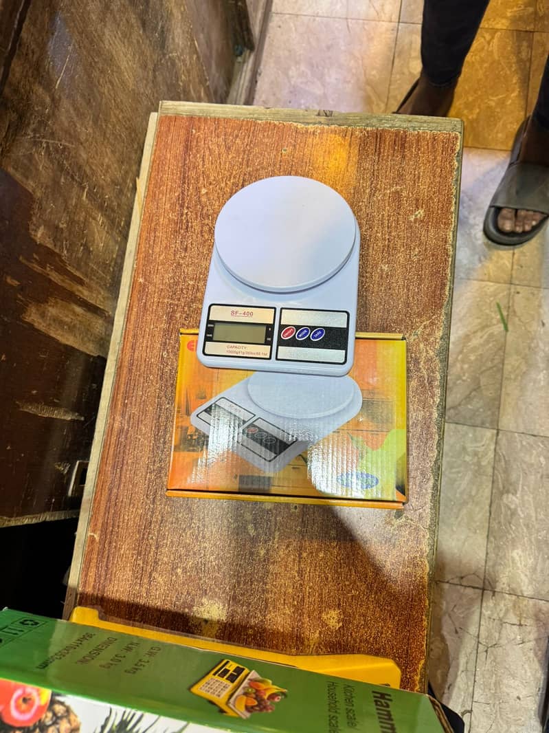 Weight Scale / Digital price computing scale 1