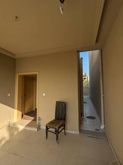 10 MARLA OFFICE FOR RENT IN MILITARY ACCOUNT MISSILE CHOWK COLLEGE ROAD LAHORE BIJLI PANI AVAILABLE USE FOR ANY PROPOSE SILENT OFFICE-ONLINE WORK- STUDIO OFFICE AVAILABLE