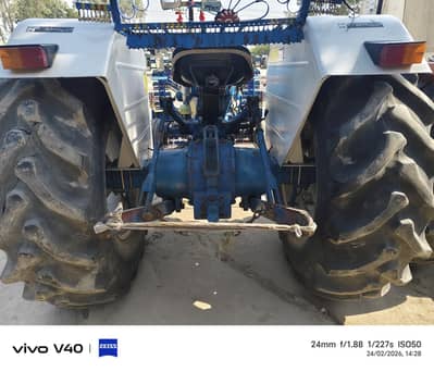 Ford 4610 Model 1993 . My number 03075576216