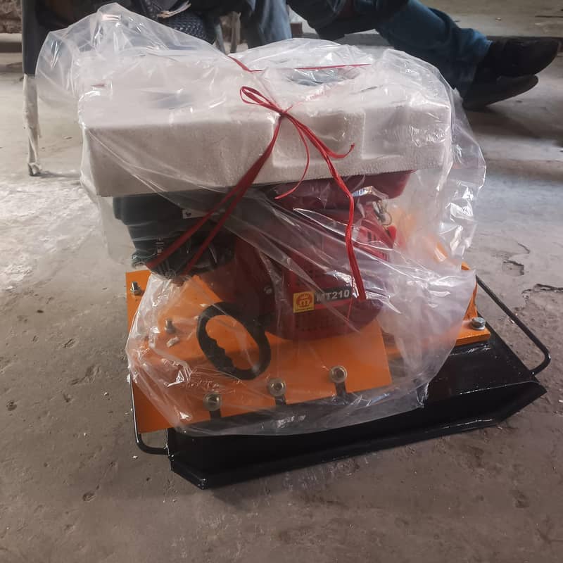 Compactor Plate Engine Driven Hyundai 0