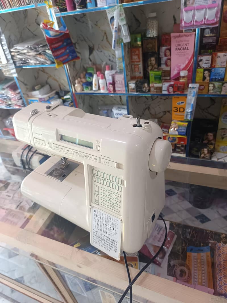 Janome 7601 Computetized 0