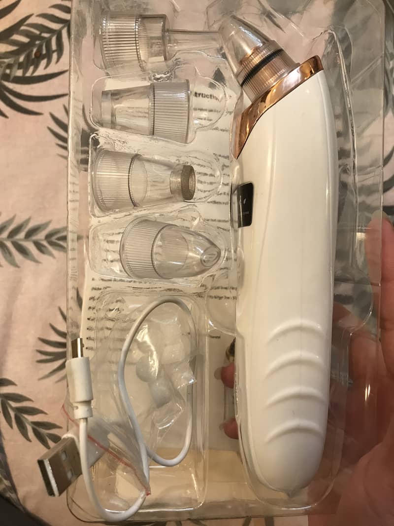 Multifunctional blackhead removal machine 3