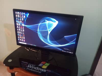 planar pxl2780MW 2k 27 inch 60 hertz  IPS led monitor