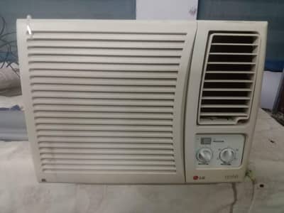 LG Gold Window AC (0.75 Ton)
