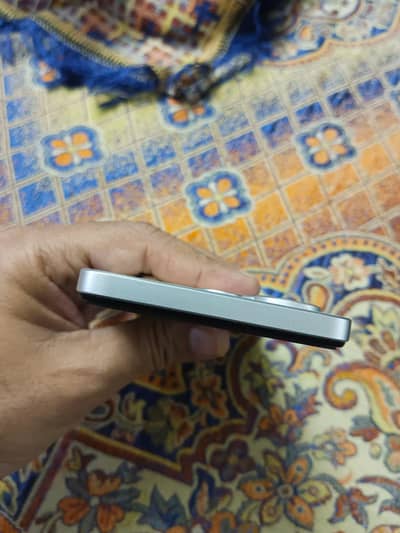 Infinix hot 30 8/128 with box