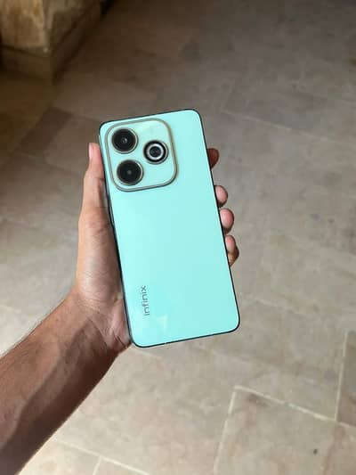 Infinix hot 40i 8/128