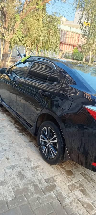 Toyota altis 2019 full genion  black colour