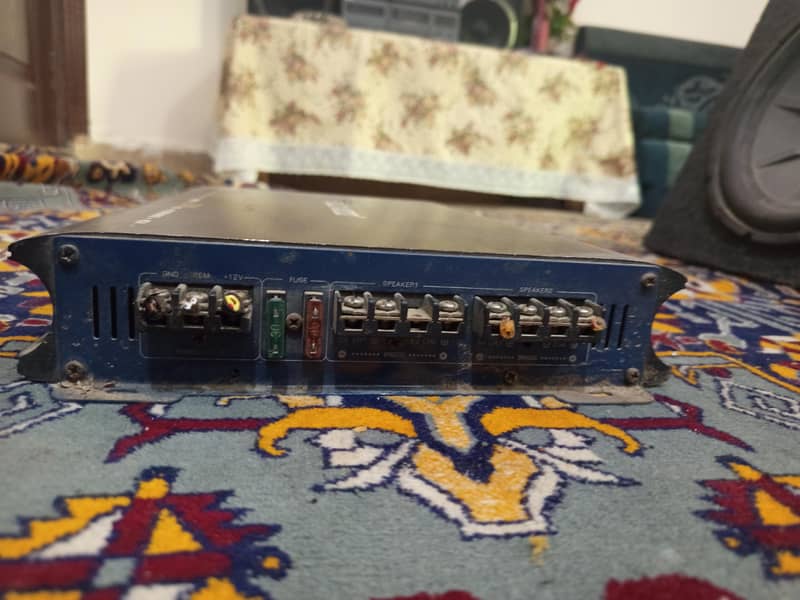 solid audio 2500w 4 channel 1