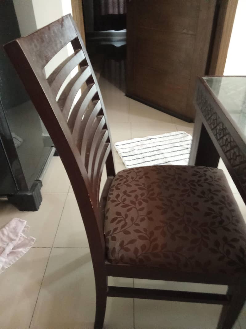 dining table set 4 seaters 2