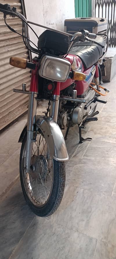 Jenuine CD 70 Honda Bike