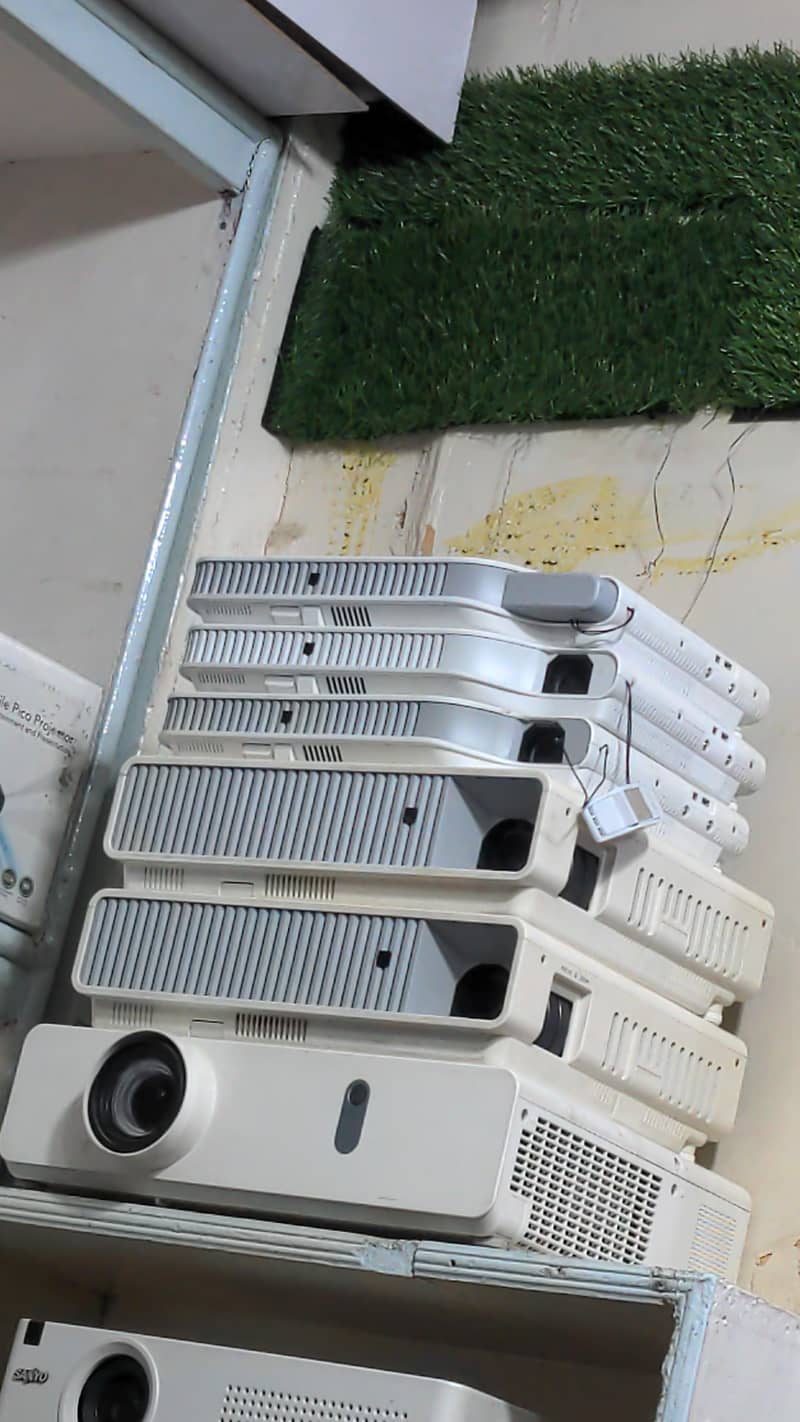 JY320 Android Smart projector 1