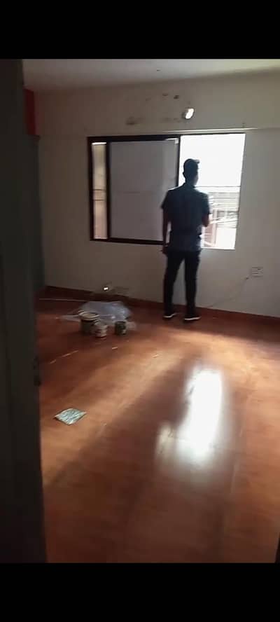 Mezanine floor office aviable for rent with chamber in ideal location for rent.