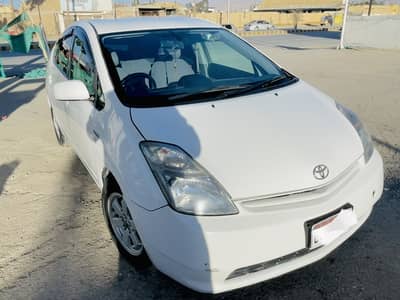 Toyota Prius 1.5 Hybrid in excellent condition is available for sale!