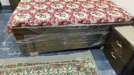 king Size Bed/Bed  and Side Table