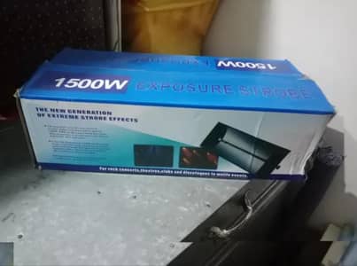 Dj Professional DMX flasher 1500 watts like new Plz red description