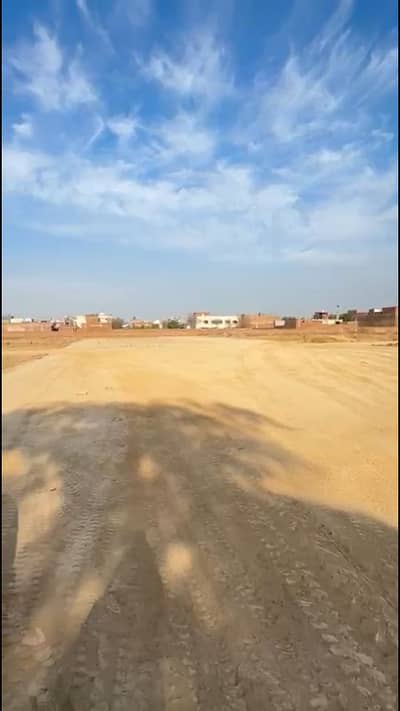 10 Marla Residential Plot on Installments in Mustafa Town Near Citi Housing Main Samundari Road, Faisalabad