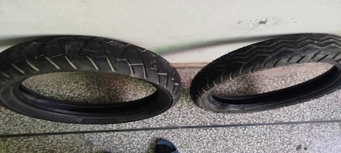 Pair of Tubless Tyres for YBR 125 G and others rim
