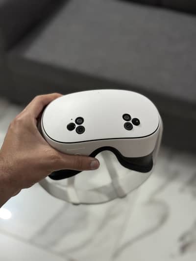 META QUEST 3S ( JUST BOX OPEN)