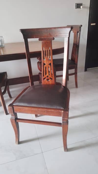 Dinning table with 5 chairs