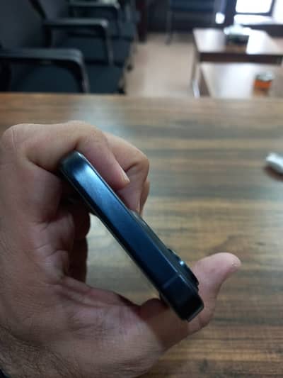 Iphone 15 pro JV 128 gb